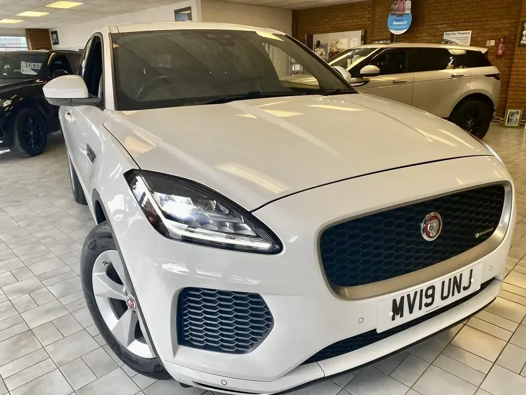 Used Jaguar E-Pace R-Dynamic 150 HP (110 kW) 2019 White SUV