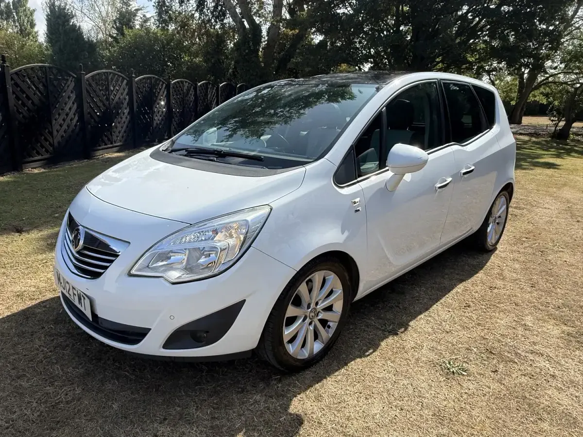 Used Vauxhall Meriva 2012 White MPV