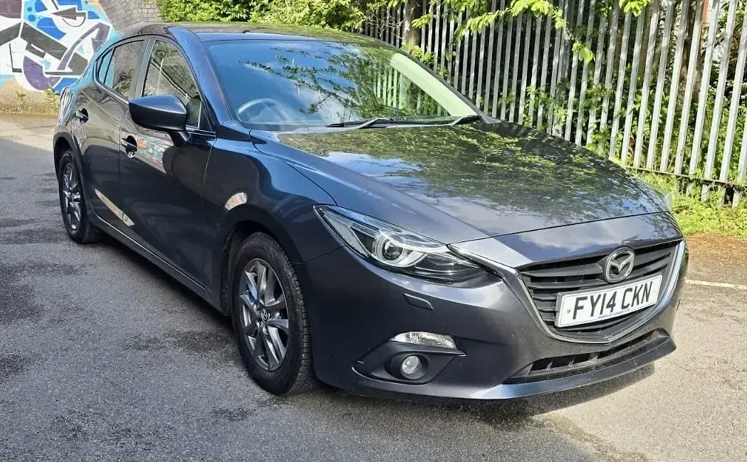 Usado Mazda 3 165 CV (121 kW) 2014 Gris Utilitario