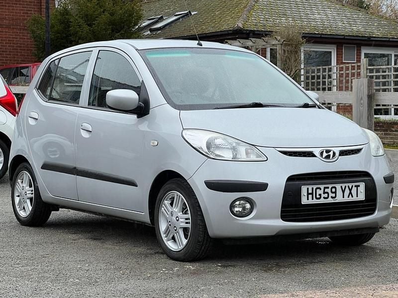 Used Hyundai i10 Comfort 77 HP (56 kW) 2010 Silver Hatchback
