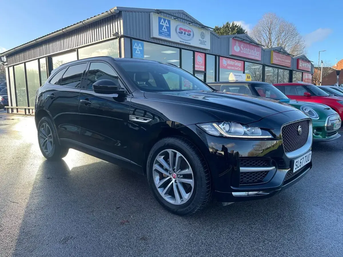 Used Jaguar F-Pace R-Sport 180 HP (132 kW) 2017 Black SUV