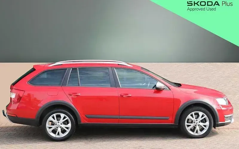 Used Skoda Octavia Scout 184 HP (135 kW) 2016 Estate