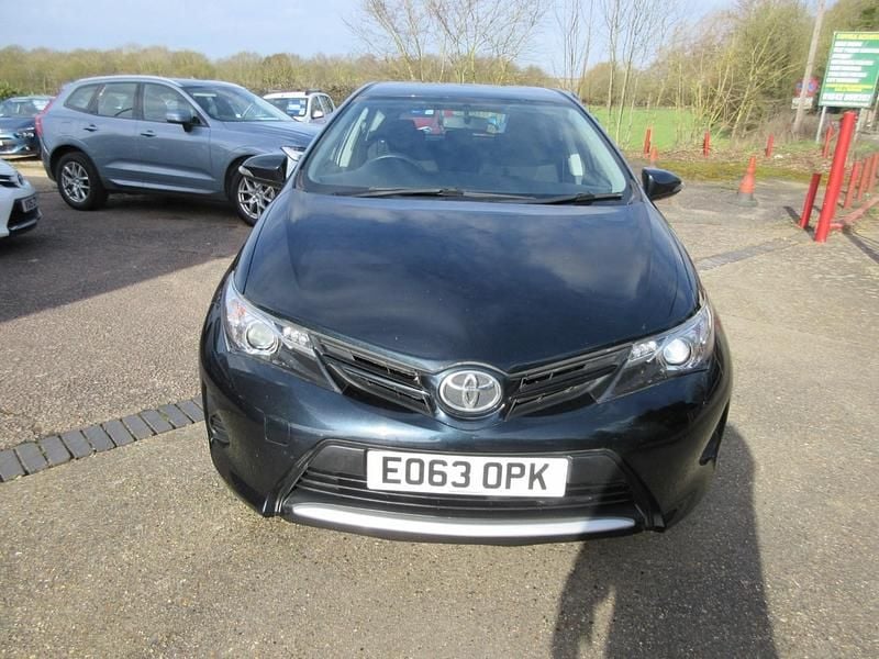 Used Toyota Auris Active 2013 Grey Hatchback