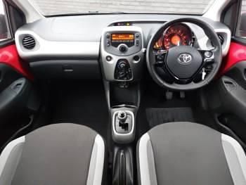 Used Toyota Aygo X-play 68 HP (50 kW) 2015 Red Hatchback