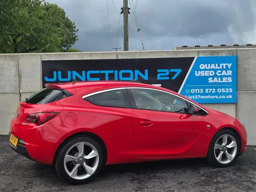 Used Vauxhall Astra GTC SRi 2015 Red Hatchback