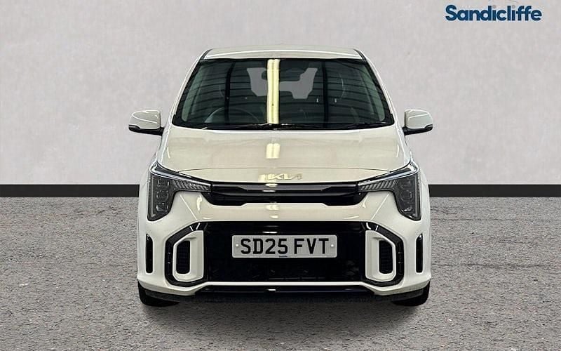 Used Kia Picanto GT-Line 63 HP (46 kW) 2024 White Hatchback