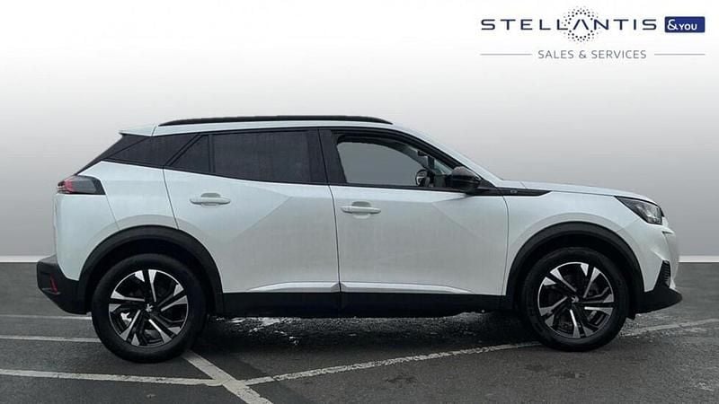 White Used 2022 Peugeot e-2008 Allure Premium SUV | £14,085 (Fair price) - Image 1/4