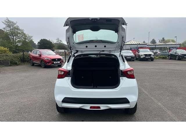 Usado Nissan Micra Acenta 92 HP (67 kW) 2022 Branco Citadino