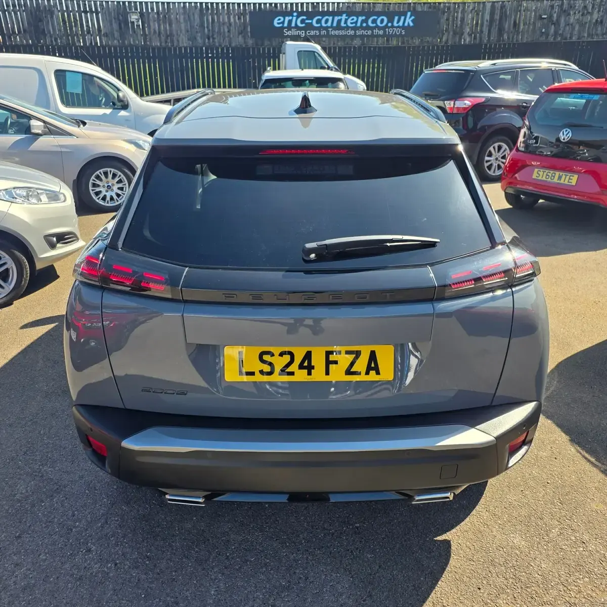 Used Peugeot 2008 Allure 100 HP (73 kW) 2024 Grey SUV