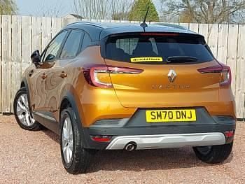 Used Renault Captur Iconic 130 HP (95 kW) 2020 Orange SUV