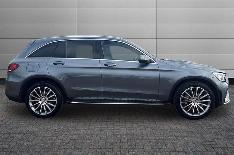 Used Mercedes GLC220 AMG Line Premium 194 HP (142 kW) 2022 Selenite grey Estate