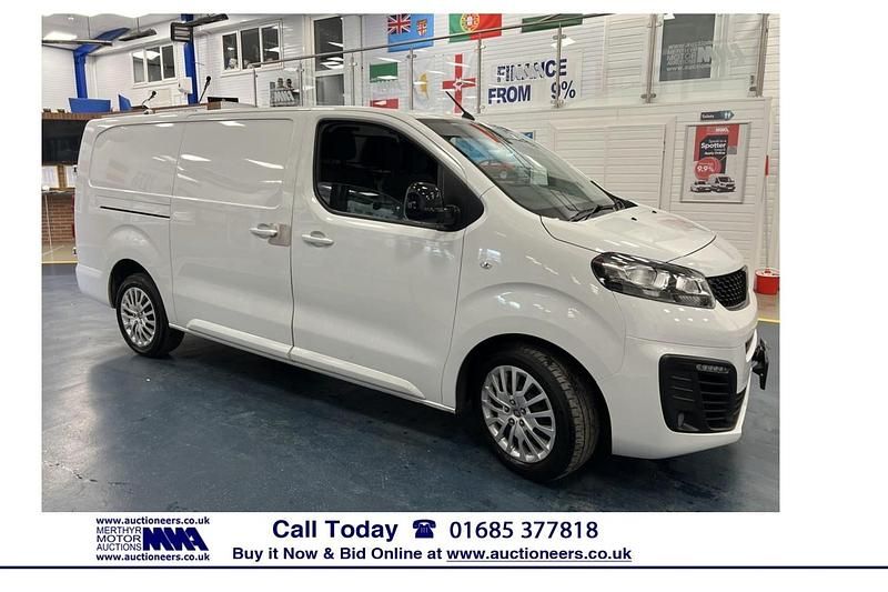 White Used 2024 Fiat Scudo Van | £16,050 (Fair price) - Image 1/4