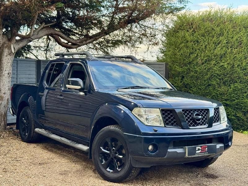 Blue Used 2010 Nissan Navara Tekna Pickup | £7,990 (Expensive) - Image 1/4