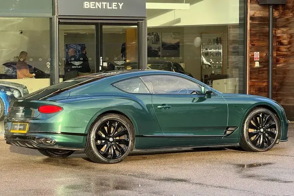 Used Bentley Continental 550 HP (404 kW) 2024 Green Coupe