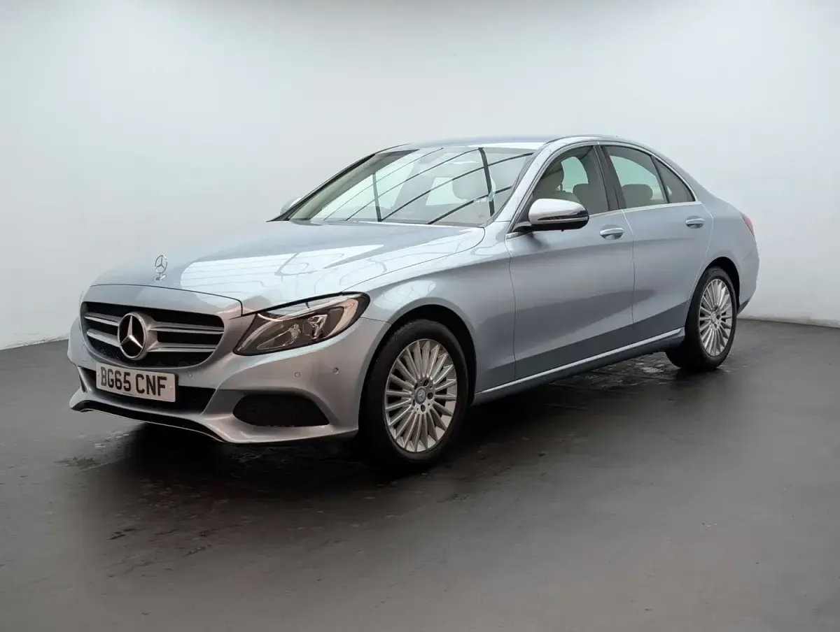 Used Mercedes C200 184 HP (135 kW) 2015 Silver Sedan
