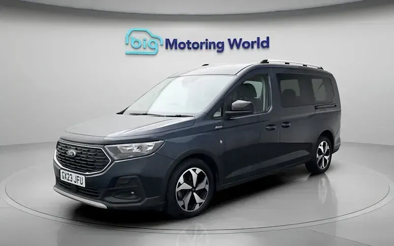 Used Ford Tourneo Active 122 HP (89 kW) 2024 Estate