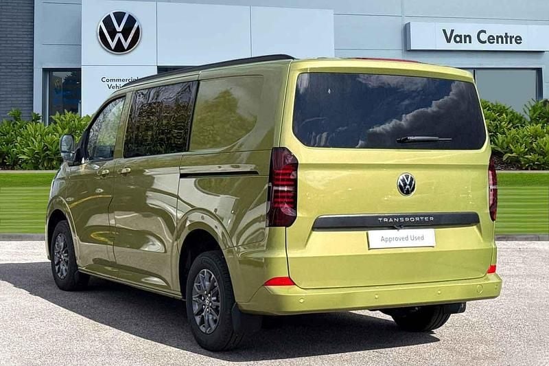 New VW Transporter Pro 150 HP (110 kW) 2025 Green Van
