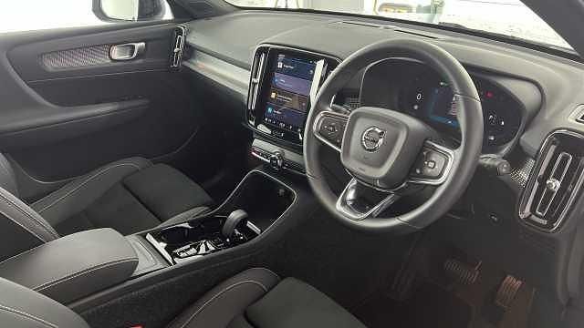 Used Volvo XC40 Plus 161 HP (118 kW) 2025 SUV