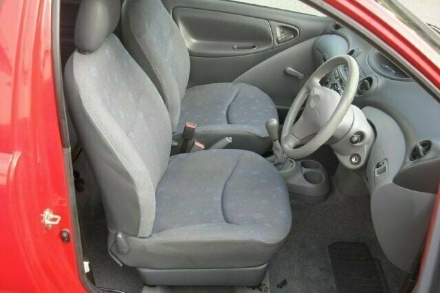 Used Toyota Yaris 2002 Hatchback