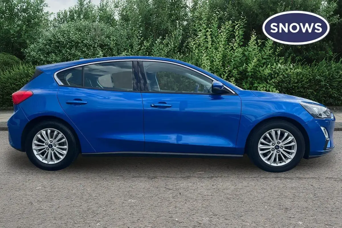 Used Ford Focus Titanium 125 HP (91 kW) 2019 Blue Hatchback