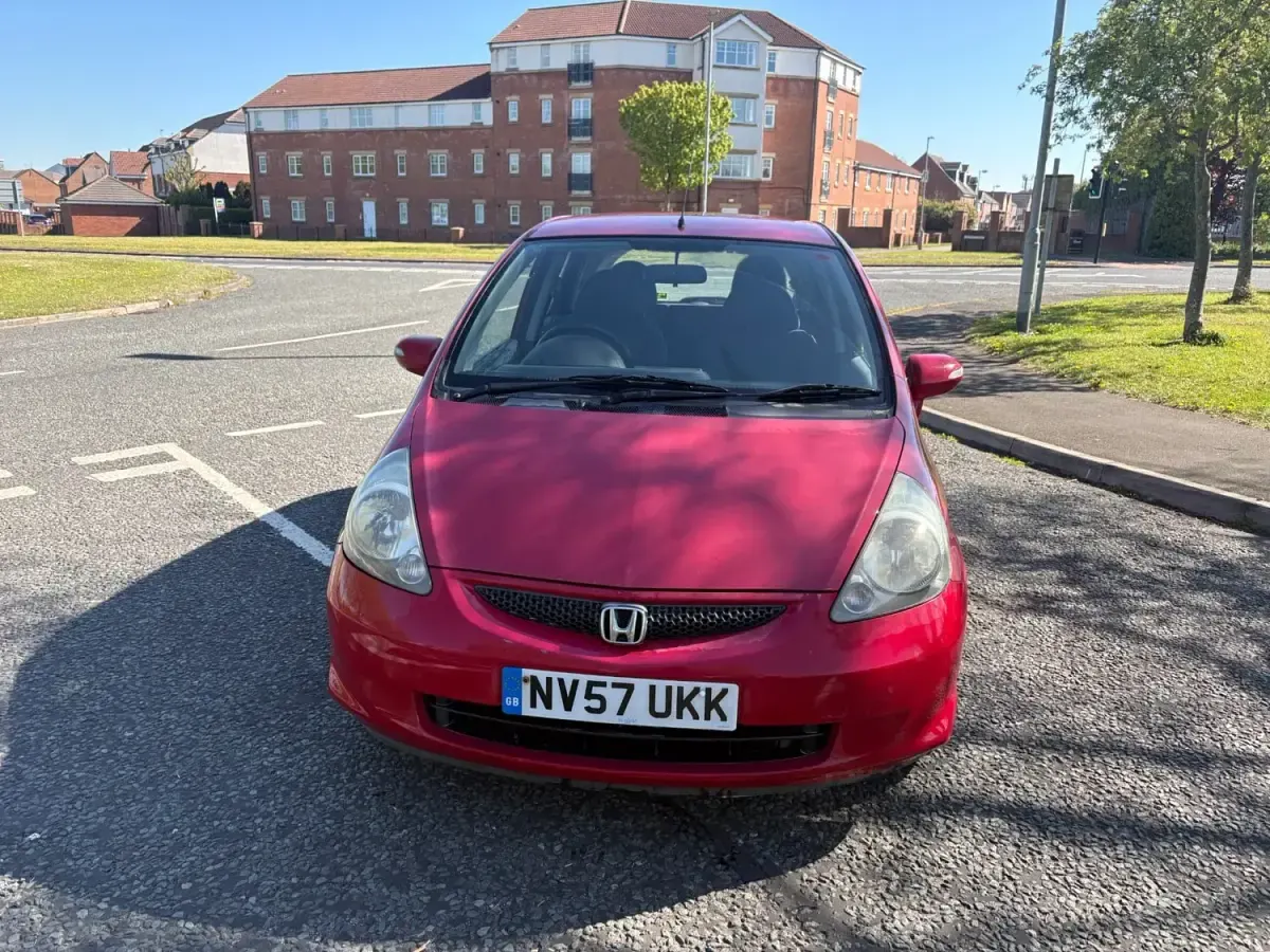 Second-hand Honda Jazz SE 82 CP (60 kW) 2007 Roșu Hatchback