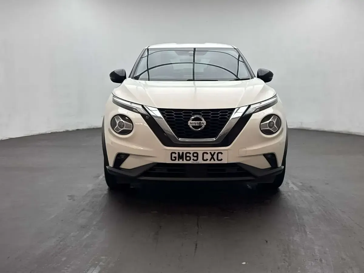 Used Nissan Juke Tekna 117 HP (86 kW) 2020 White SUV