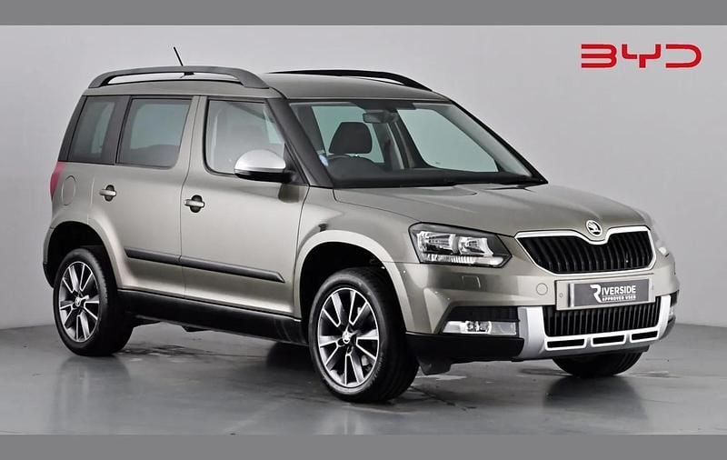 Emerald green Used 2017 Skoda Yeti Outdoor SE Drive SUV | £9,990 (Fair price) - Image 1/4