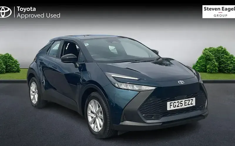 Used Toyota C-HR 140 HP (102 kW) 2025 SUV