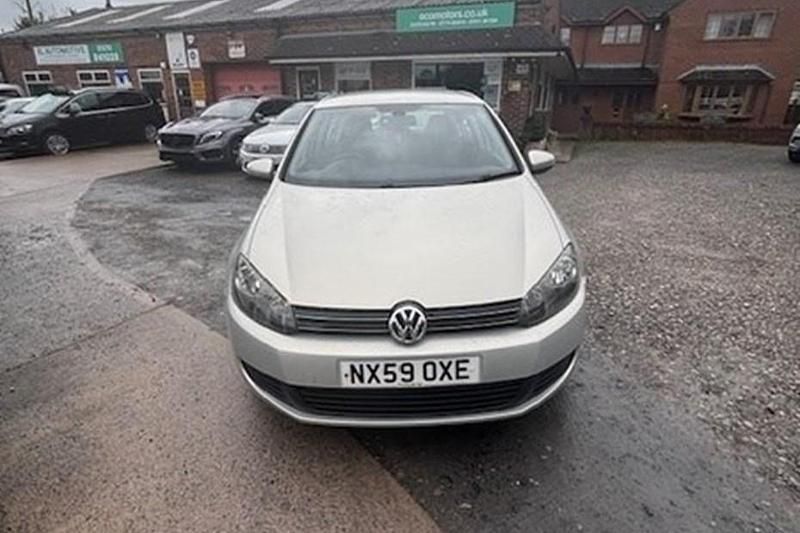 Silver Used 2009 VW Golf VI SE Hatchback | £1,999 (Fair price) - Image 1/1