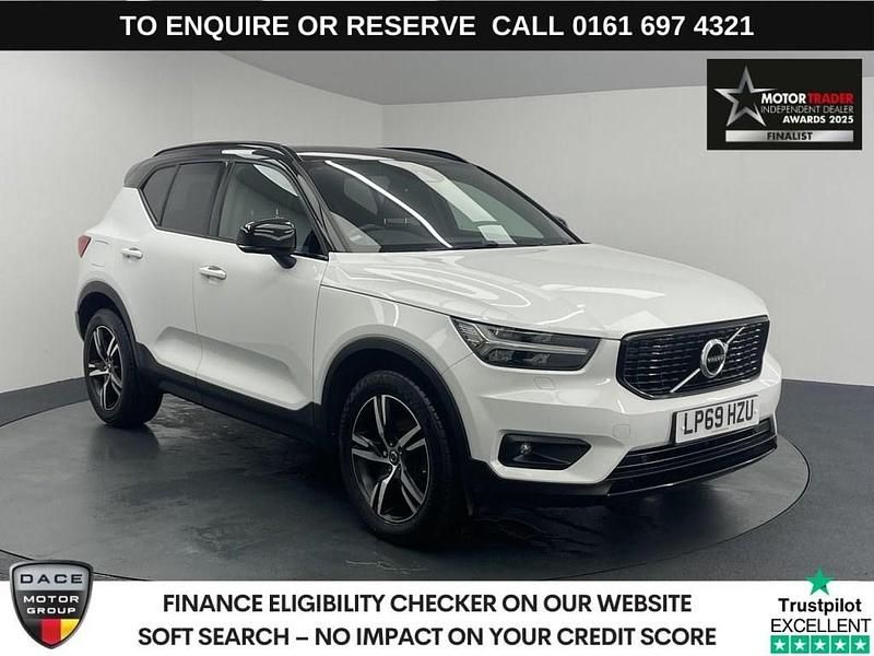 White Used 2020 Volvo XC40 R-Design SUV | £15,940 (Fair price) - Image 1/3