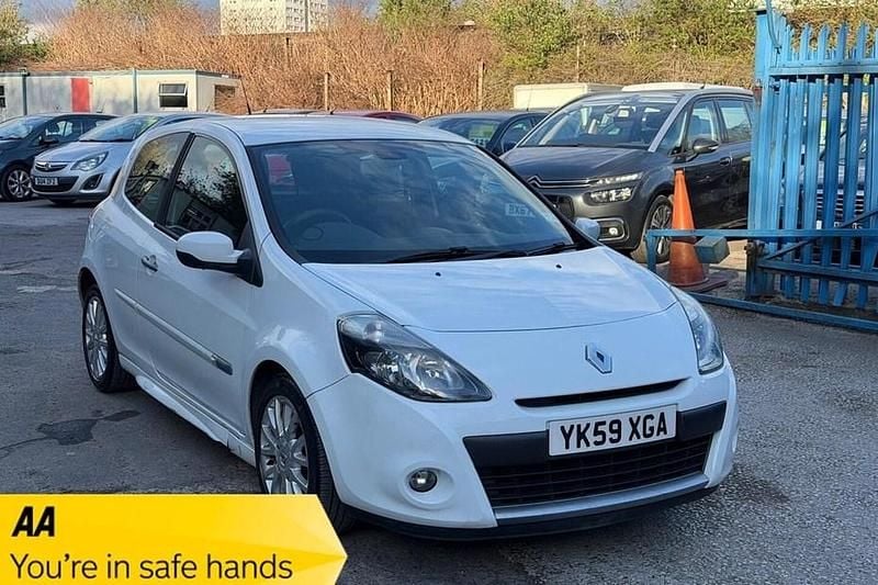 Used Renault Clio II Dynamique 2009 White Hatchback