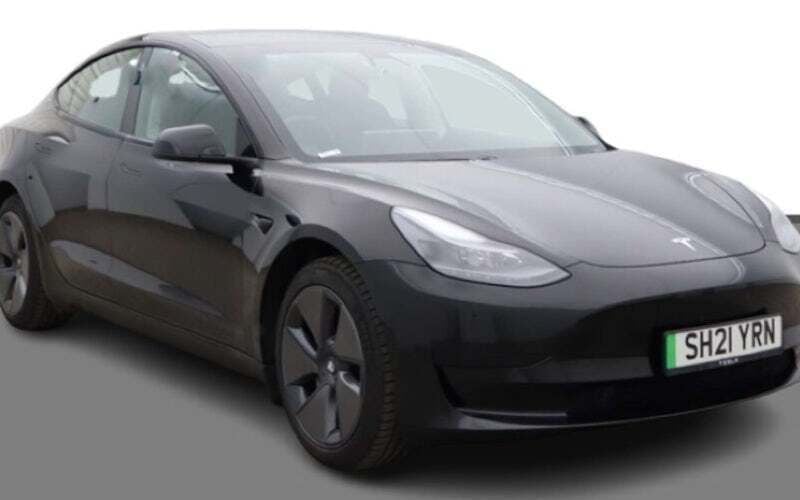 Black Used 2021 Tesla Model 3 Standard Range Sedan | £16,800 (Super price) - Image 1/1