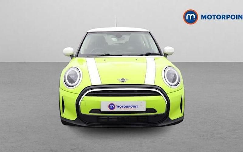 Used Mini Cooper Classic 136 HP (100 kW) 2022 Yellow Hatchback