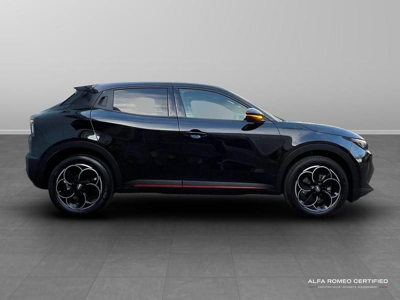 New Alfa Romeo Junior Edizione Speciale 113 kW (154 HP) 2026 SUV