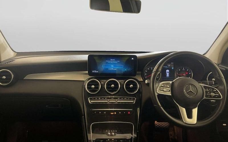 Used Mercedes GLC220 194 HP (142 kW) 2019 Silver Estate