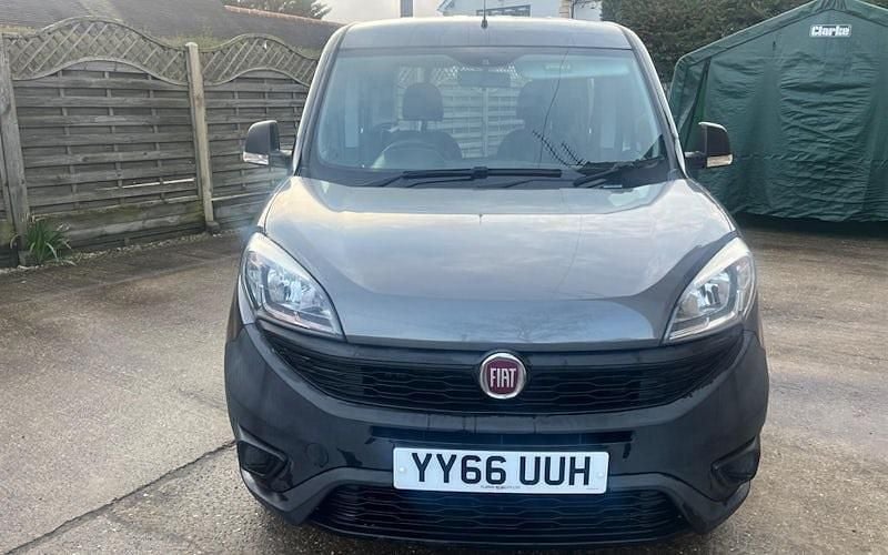 Used 2019 Fiat Doblò Pop MPV | £7,988 (Super price) - Image 1/4