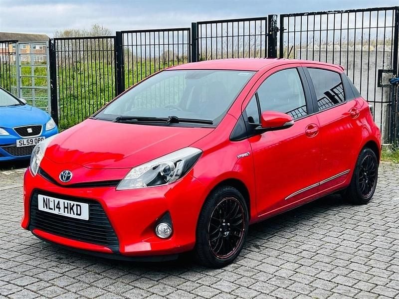 Used Toyota Yaris Trend 2014 Red Hatchback