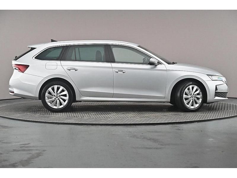 Used Skoda Octavia SE L 110 HP (80 kW) 2025 Brilliant silver metallic Estate