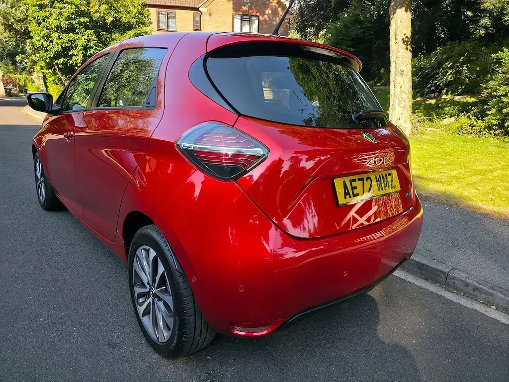 Used Renault Zoe GT-Line 100 kW (136 HP) 2022 Red Hatchback