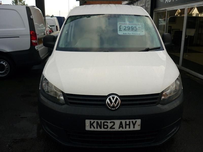 Used VW Caddy 102 HP (75 kW) 2012 White MPV