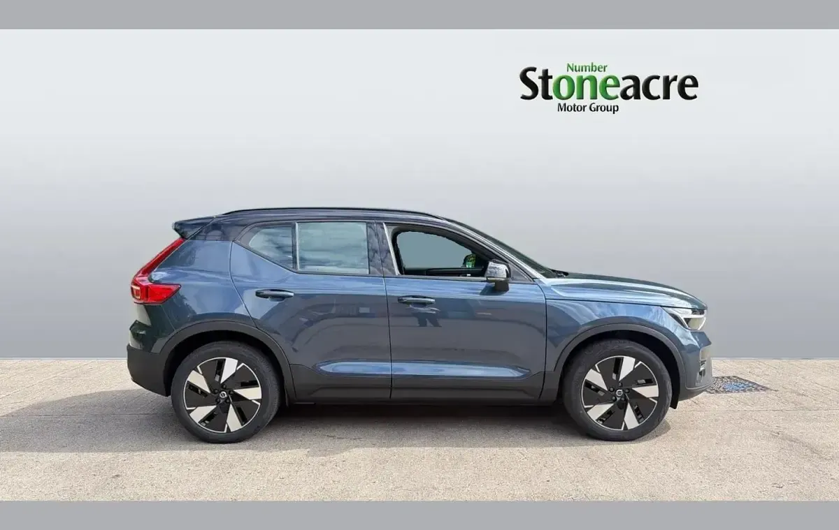 New Volvo EX40 Plus 185 kW (252 HP) 2026 Blue SUV
