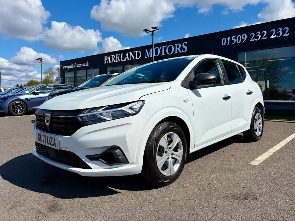 Used Dacia Sandero Essentiel 2021 White Hatchback