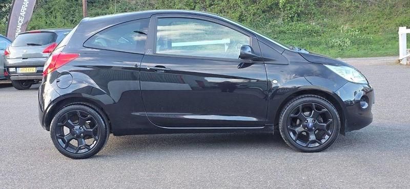 Używany Ford Ka Zetec 69 KM (50 kW) 2016 Czarny Hatchback