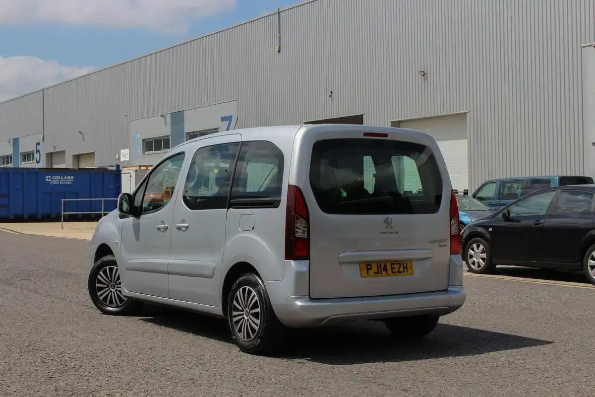 Used Peugeot Partner Tepee S 2014 Silver MPV