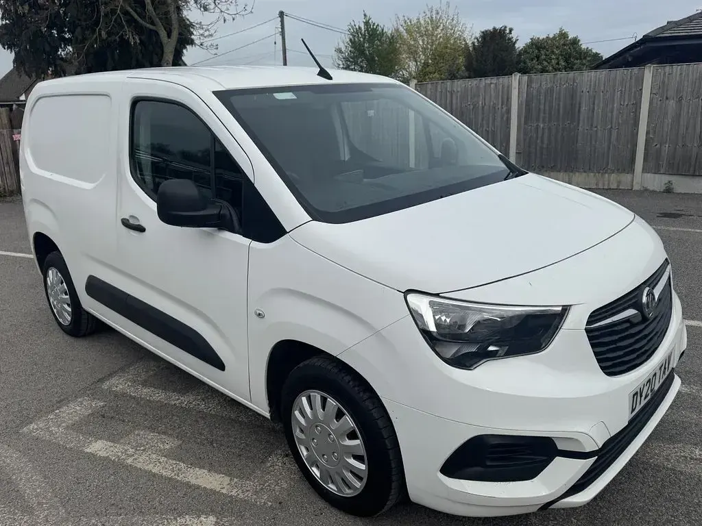 Used Vauxhall Combo Sportive 2020 White MPV