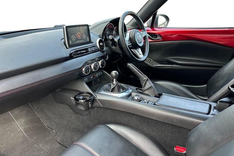 Used Mazda MX5 Inclusive 131 HP (96 kW) 2015 Soul red Cabriolet