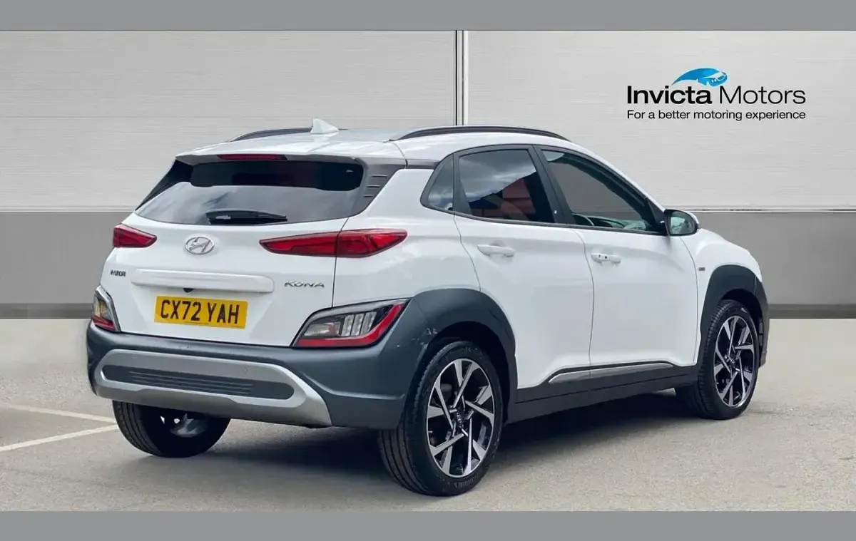 Second-hand Hyundai Kona Premium 117 CP (86 kW) 2022 Alb SUV