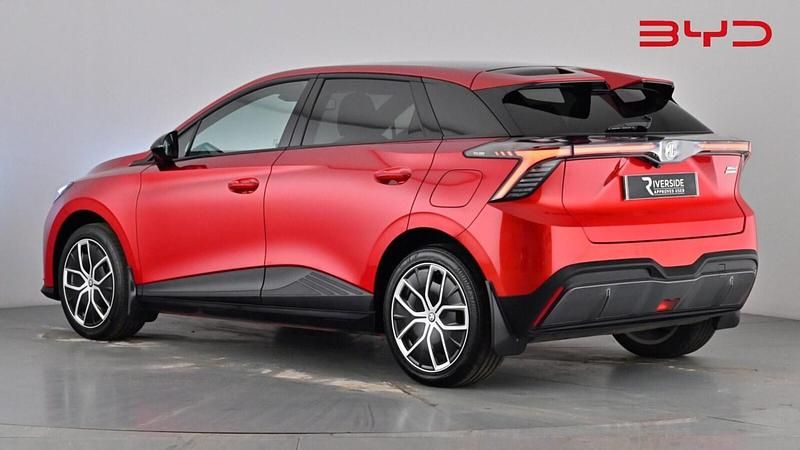 Used MG MG4 EV Trophy 180 kW (245 HP) 2024 Red Hatchback