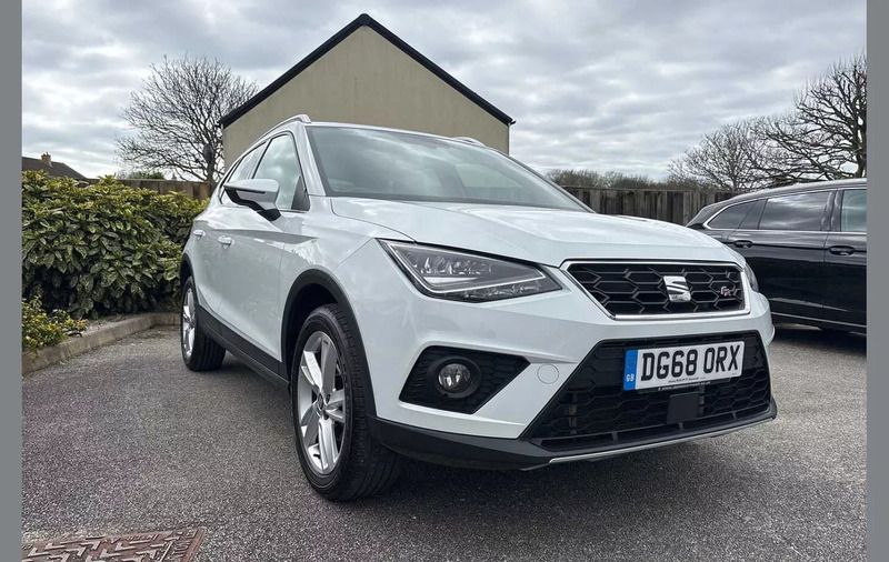 White Used 2018 Seat Arona FR SUV | £11,495 (Fair price) - Image 1/4