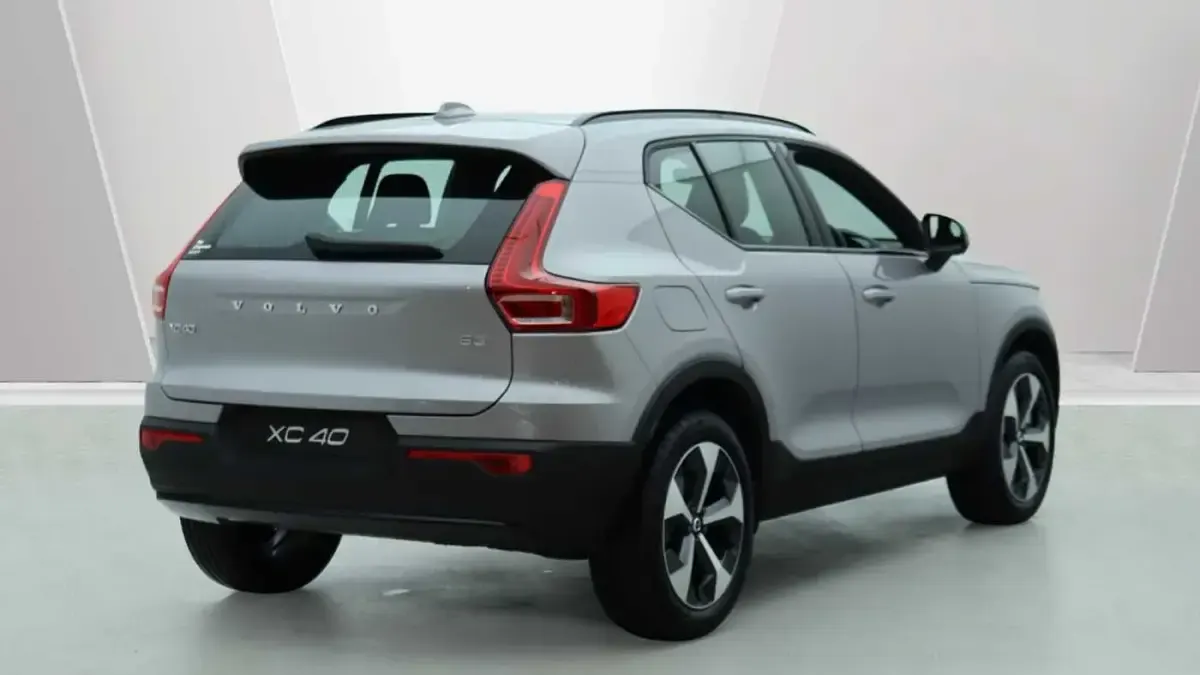 New Volvo XC40 Plus 163 HP (119 kW) 2026 SUV